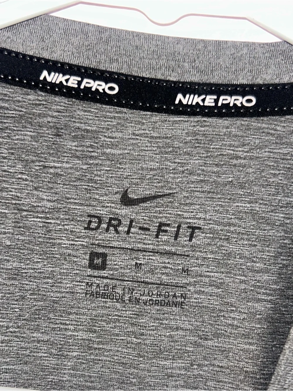 Nike Men’s Dark Gray Short Sleeve Performance Tee with White Logo